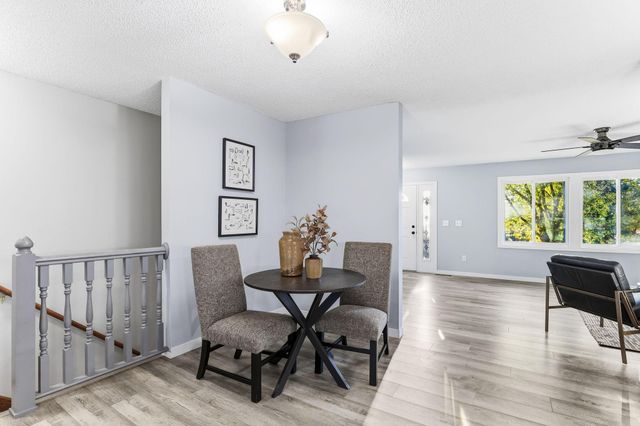 22065 Cottonwood Street NW, Oak Grove, MN 55011