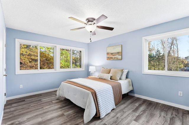 22065 Cottonwood Street NW, Oak Grove, MN 55011