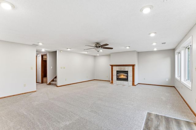 22065 Cottonwood Street NW, Oak Grove, MN 55011