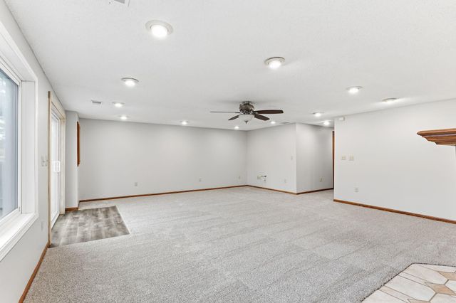 22065 Cottonwood Street NW, Oak Grove, MN 55011