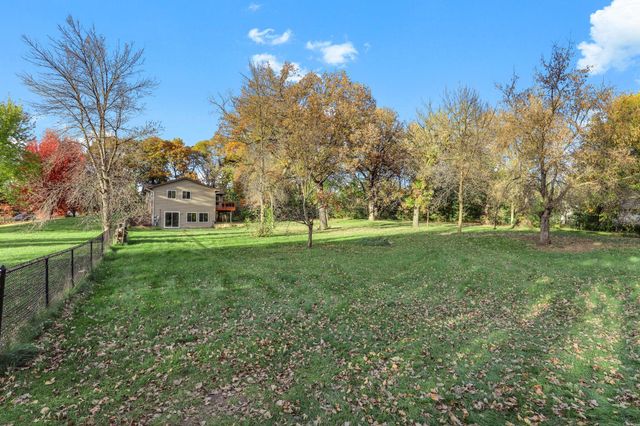 22065 Cottonwood Street NW, Oak Grove, MN 55011