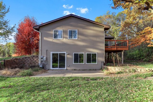 22065 Cottonwood Street NW, Oak Grove, MN 55011