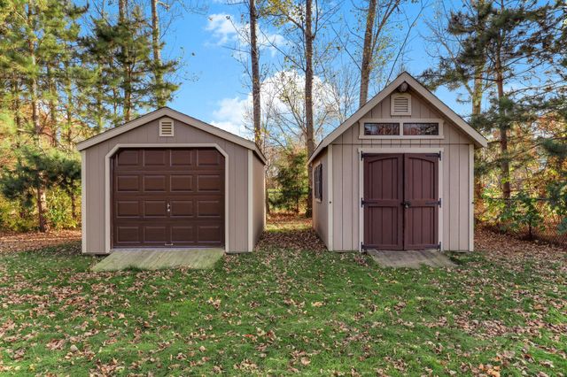 22065 Cottonwood Street NW, Oak Grove, MN 55011