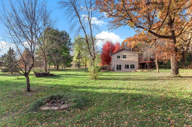 22065 Cottonwood Street NW, Oak Grove, MN 55011