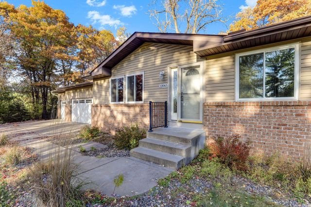 22065 Cottonwood Street NW, Oak Grove, MN 55011