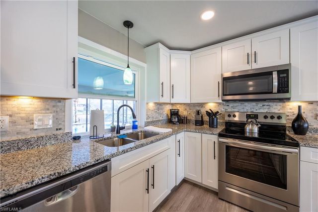 4125 SW 5th PL, Cape Coral, FL 33914