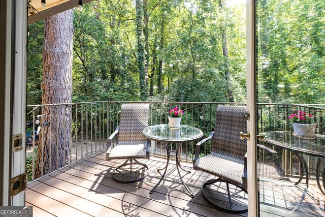 135 Woodmere Square NW, Atlanta, GA 30327