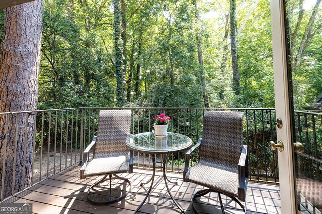 135 Woodmere Square NW, Atlanta, GA 30327