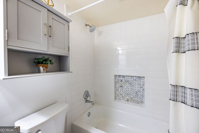 135 Woodmere Square NW, Atlanta, GA 30327