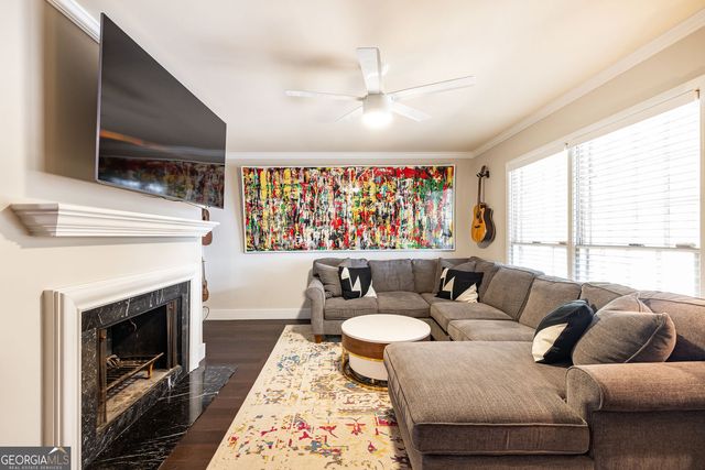135 Woodmere Square NW, Atlanta, GA 30327