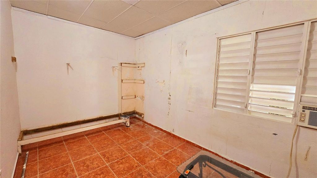 Image 5 of property listing at CALLE A SAN JOSE 31, Manati, PR 00674