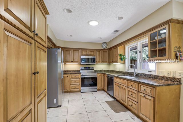 19 Water Oak Dr, Hilton Head Island, SC 29928