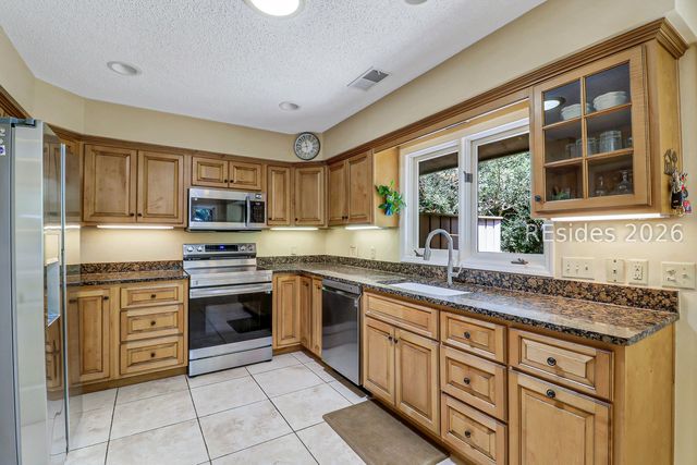 19 Water Oak Dr, Hilton Head Island, SC 29928