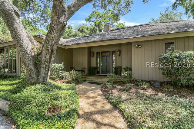 19 Water Oak Dr, Hilton Head Island, SC 29928