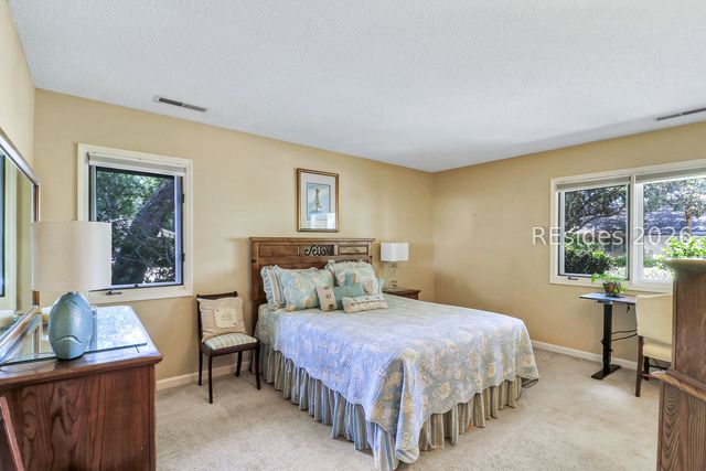 19 Water Oak Dr, Hilton Head Island, SC 29928