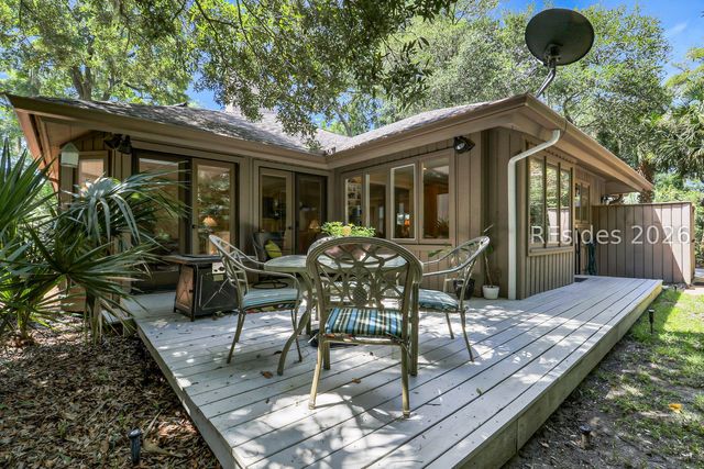 19 Water Oak Dr, Hilton Head Island, SC 29928