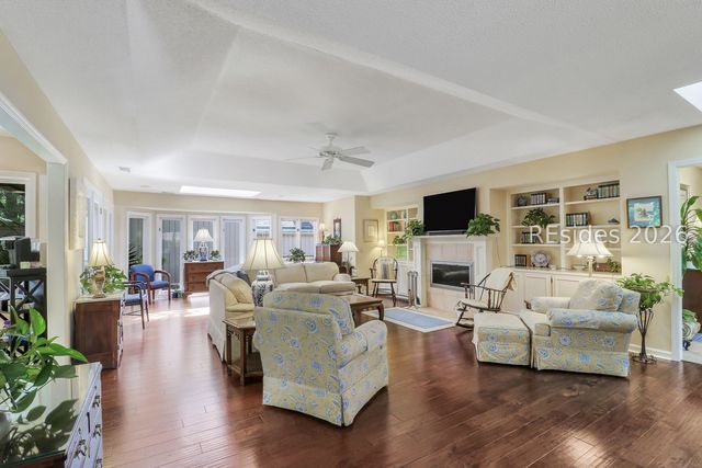 19 Water Oak Dr, Hilton Head Island, SC 29928