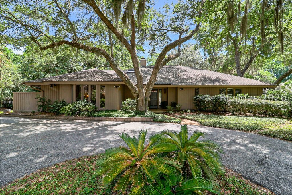 19 Water Oak Dr, Hilton Head Island, SC 29928