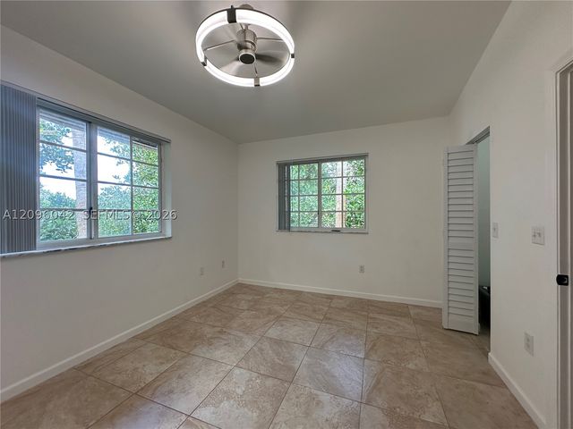 3241 Sabal Palm Mnr 302, Davie, FL 33024