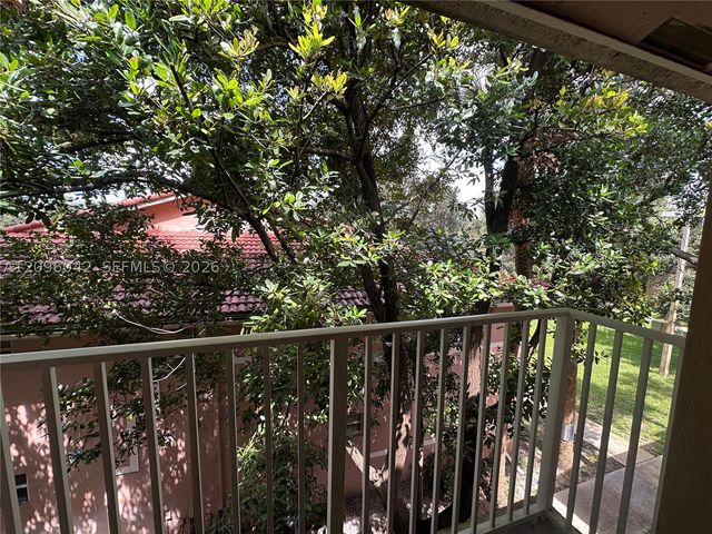 3241 Sabal Palm Mnr 302, Davie, FL 33024