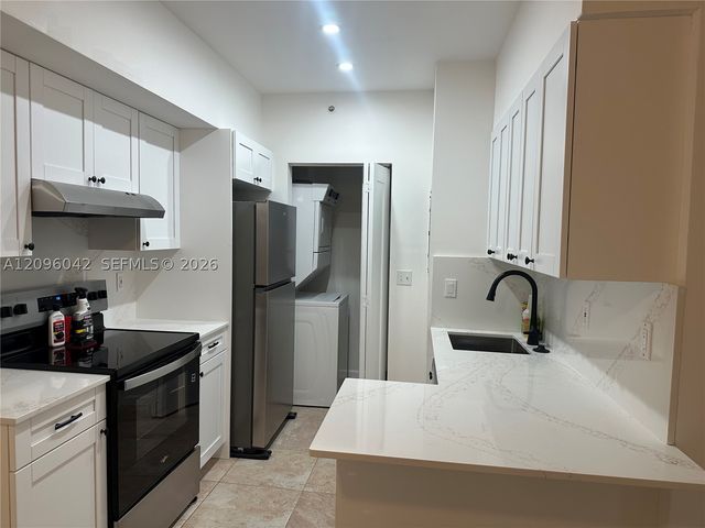 3241 Sabal Palm Mnr 302, Davie, FL 33024
