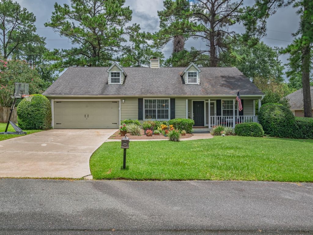 3702 Corinth Drive, Tallahassee, FL 32308
