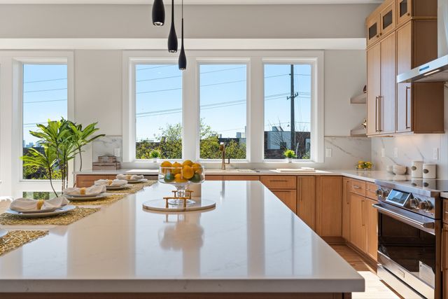 421 Monticello St, Nashville, TN 37207