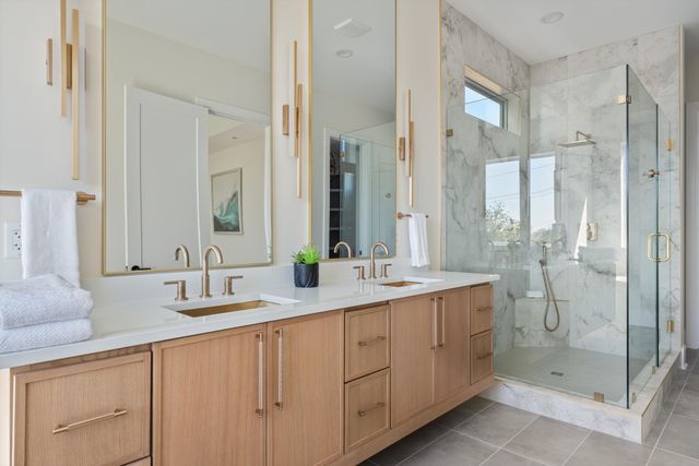 421 Monticello St, Nashville, TN 37207