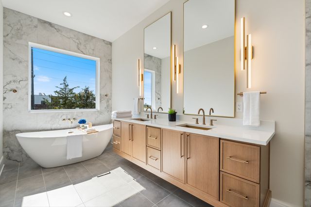 421 Monticello St, Nashville, TN 37207