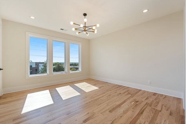 421 Monticello St, Nashville, TN 37207