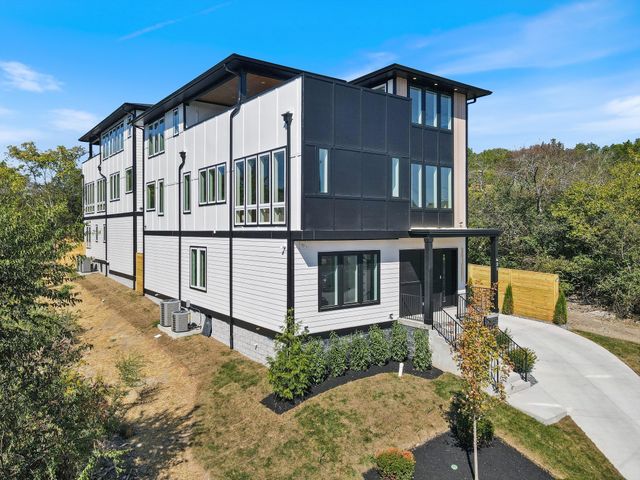 421 Monticello St, Nashville, TN 37207