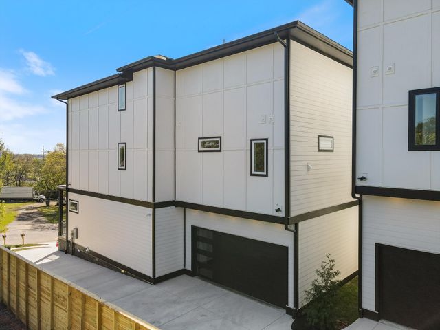 421 Monticello St, Nashville, TN 37207