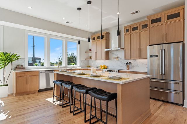 421 Monticello St, Nashville, TN 37207