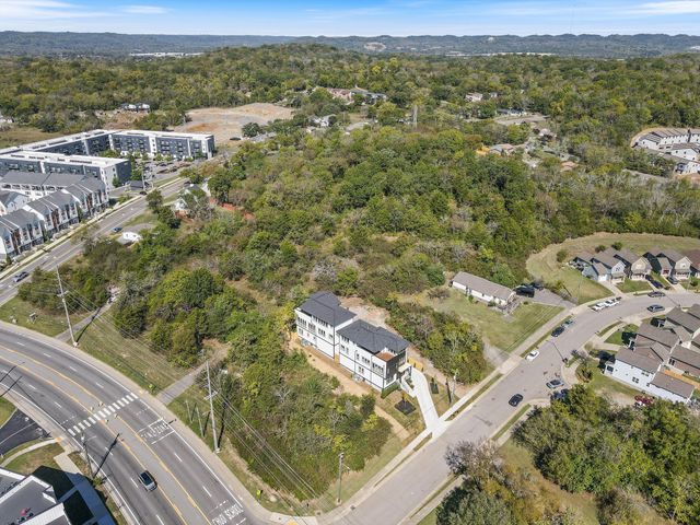 421 Monticello St, Nashville, TN 37207