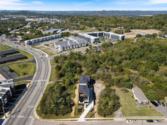 421 Monticello St, Nashville, TN 37207