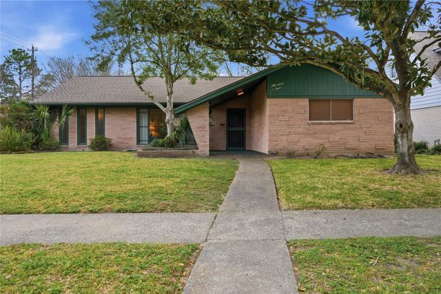 5703 Rutherglenn Drive, Houston, TX 77096