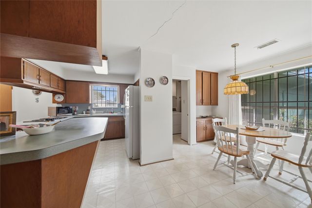 5703 Rutherglenn Drive, Houston, TX 77096