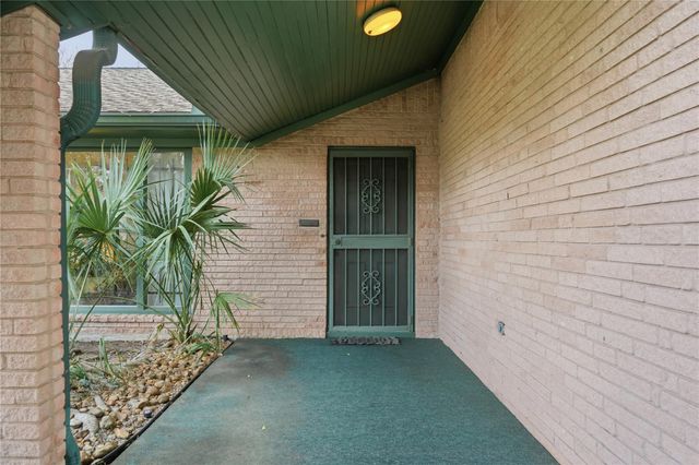 5703 Rutherglenn Drive, Houston, TX 77096