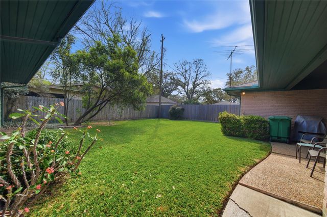 5703 Rutherglenn Drive, Houston, TX 77096