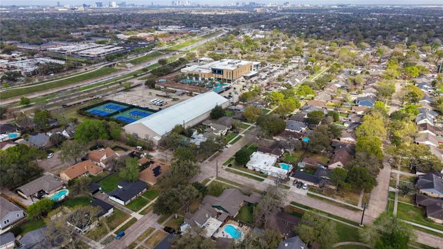 5703 Rutherglenn Drive, Houston, TX 77096