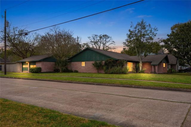 5703 Rutherglenn Drive, Houston, TX 77096