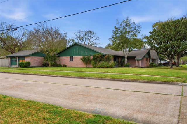 5703 Rutherglenn Drive, Houston, TX 77096