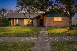 5703 Rutherglenn Drive, Houston, TX 77096