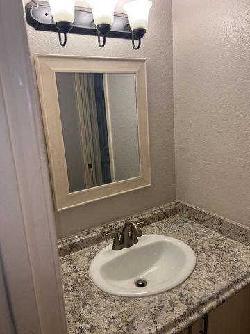 6200 W Tidwell Road 306, Houston, TX 77092