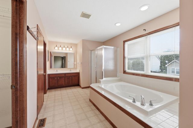114 Diverston Way, Delaware, OH 43015