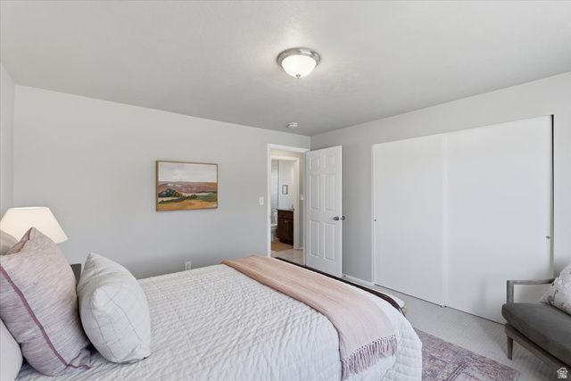 6635 S SOMERSET DR, West Jordan, UT 84084