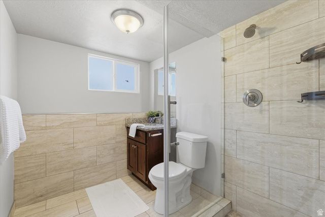 6635 S SOMERSET DR, West Jordan, UT 84084