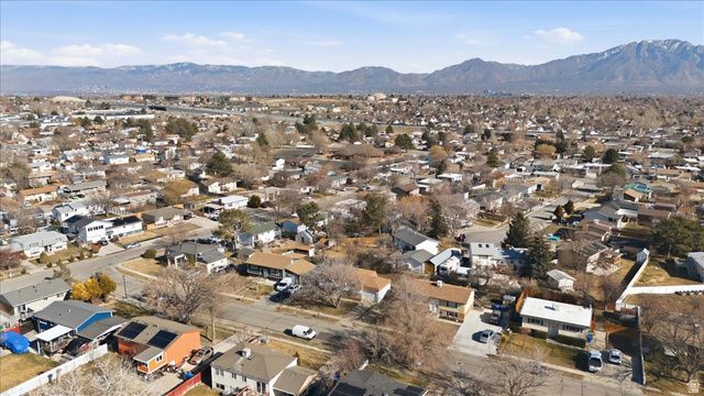 6635 S SOMERSET DR, West Jordan, UT 84084