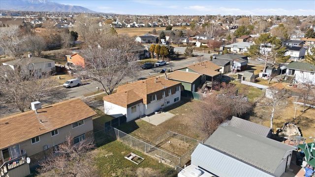6635 S SOMERSET DR, West Jordan, UT 84084
