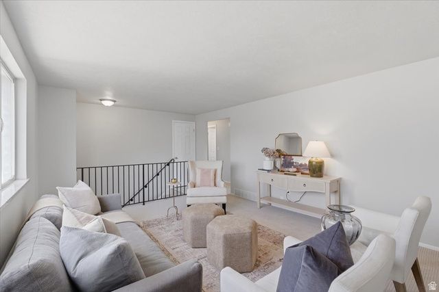 6635 S SOMERSET DR, West Jordan, UT 84084